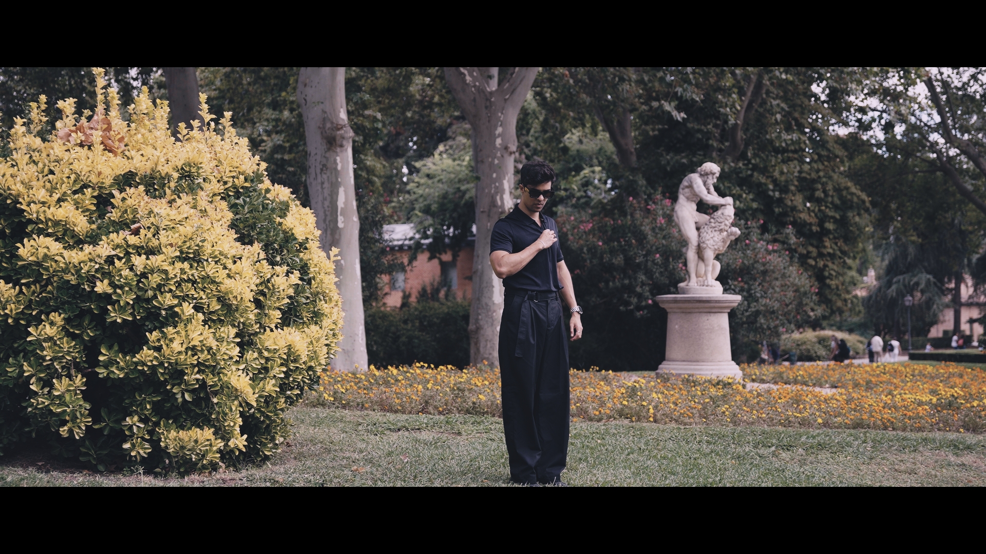 A Study in Timeless Elegance